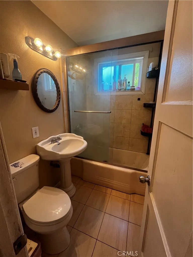 1609 W 166th
