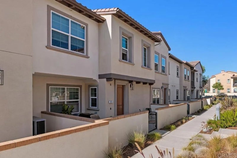 819 Blackstone Drive