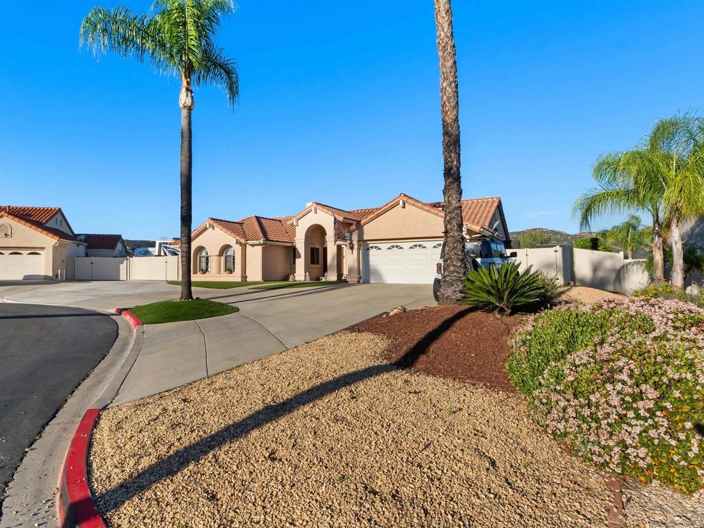 Photo of 475 Summerhill Terrace, Alpine, CA 91901 (MLS # 260006461)