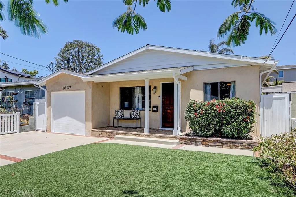 1637 Armour Lane