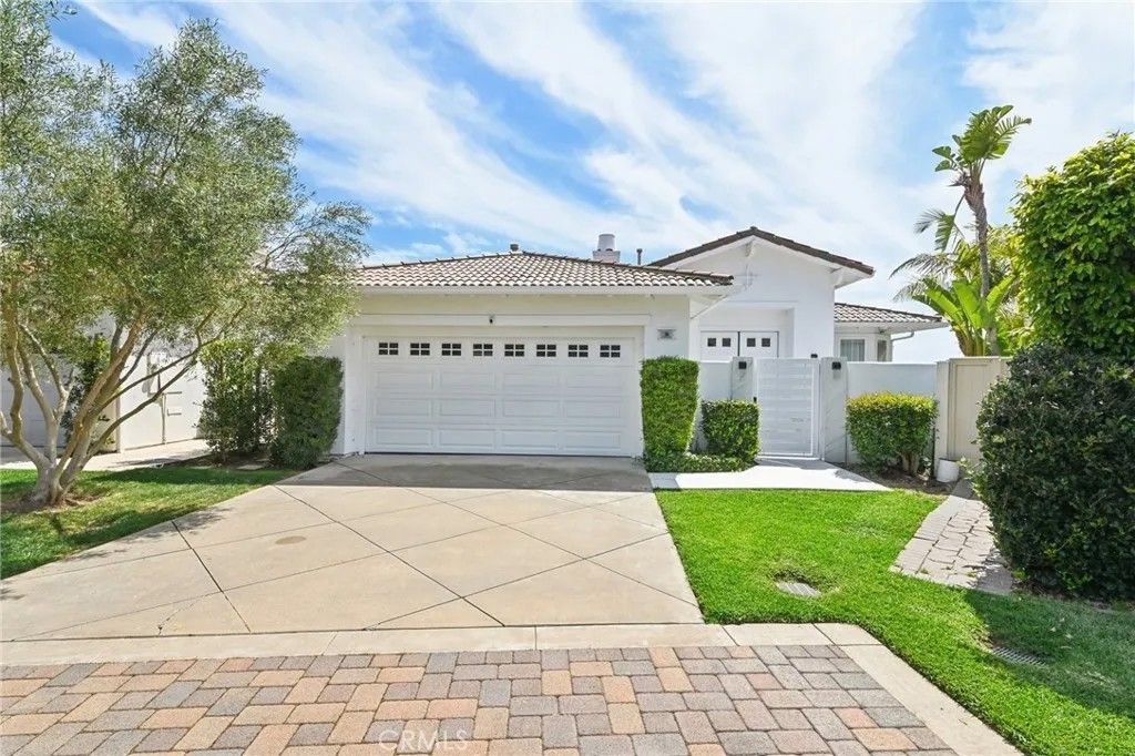 Photo of 16 Tidal Surf, Newport Coast, CA 92657 (MLS # NP26074017)