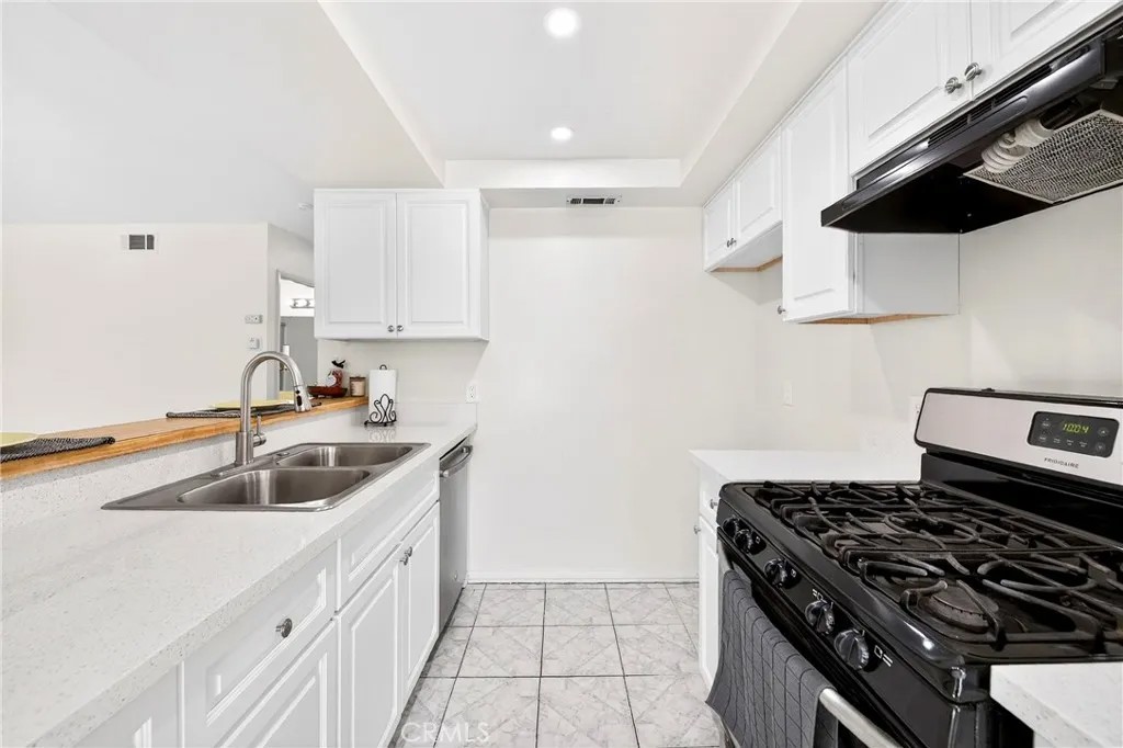 2324 Lillyvale Avenue 143