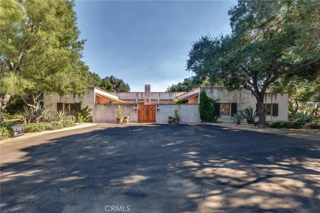 3595 Oak Trail Rd