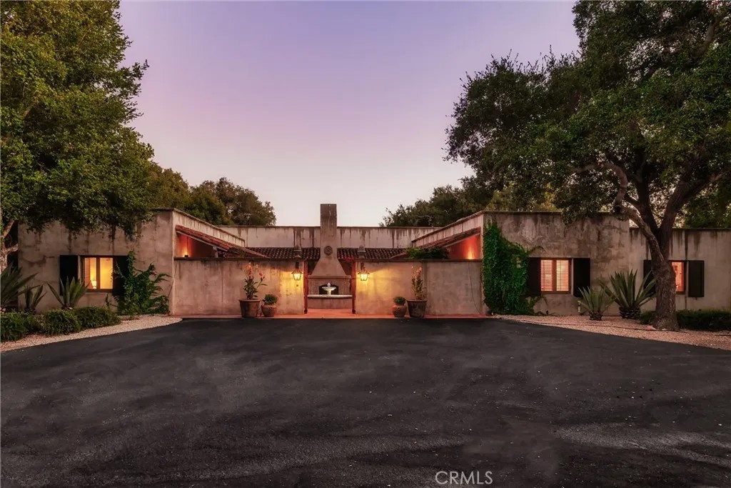 3595 Oak Trail Rd
