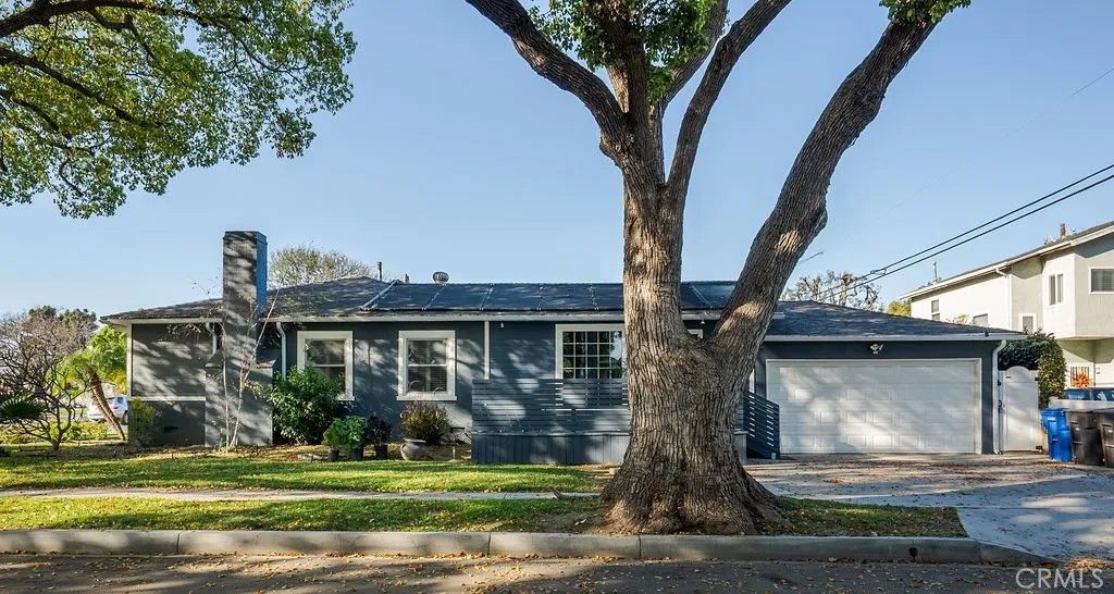 Photo of 3628 Clark Ave, Long Beach, CA 90808 (MLS # WS26047575)