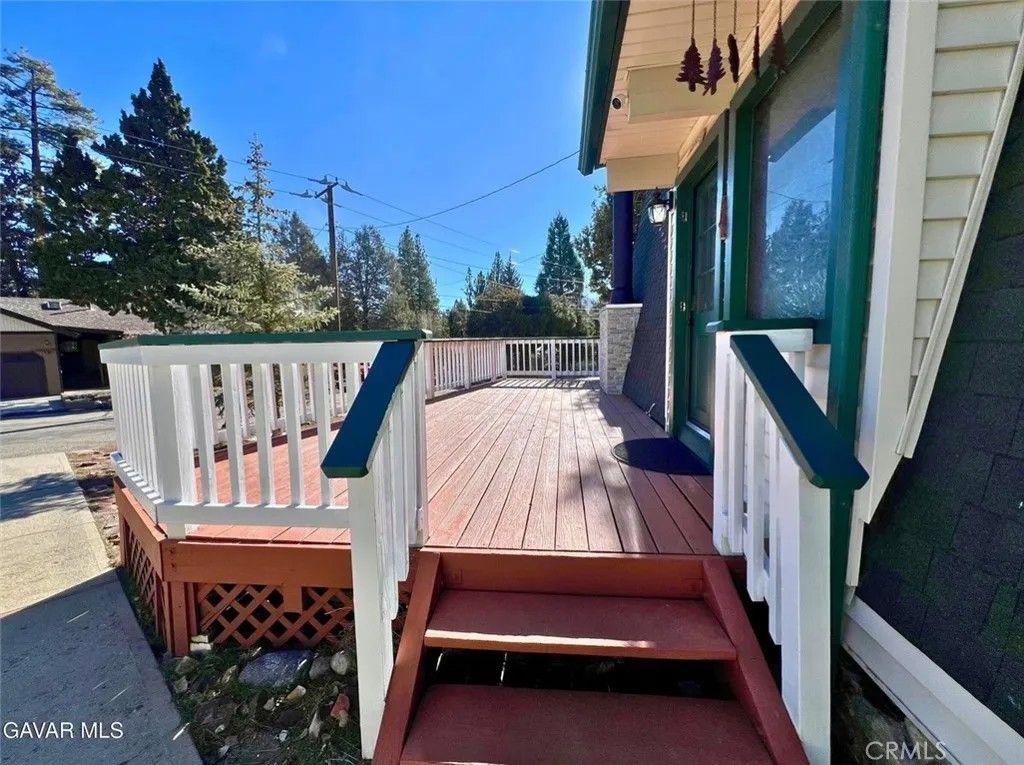 Photo of 1027 Pine Mountain, Big Bear Lake, CA 92314 (MLS # SR26029022)