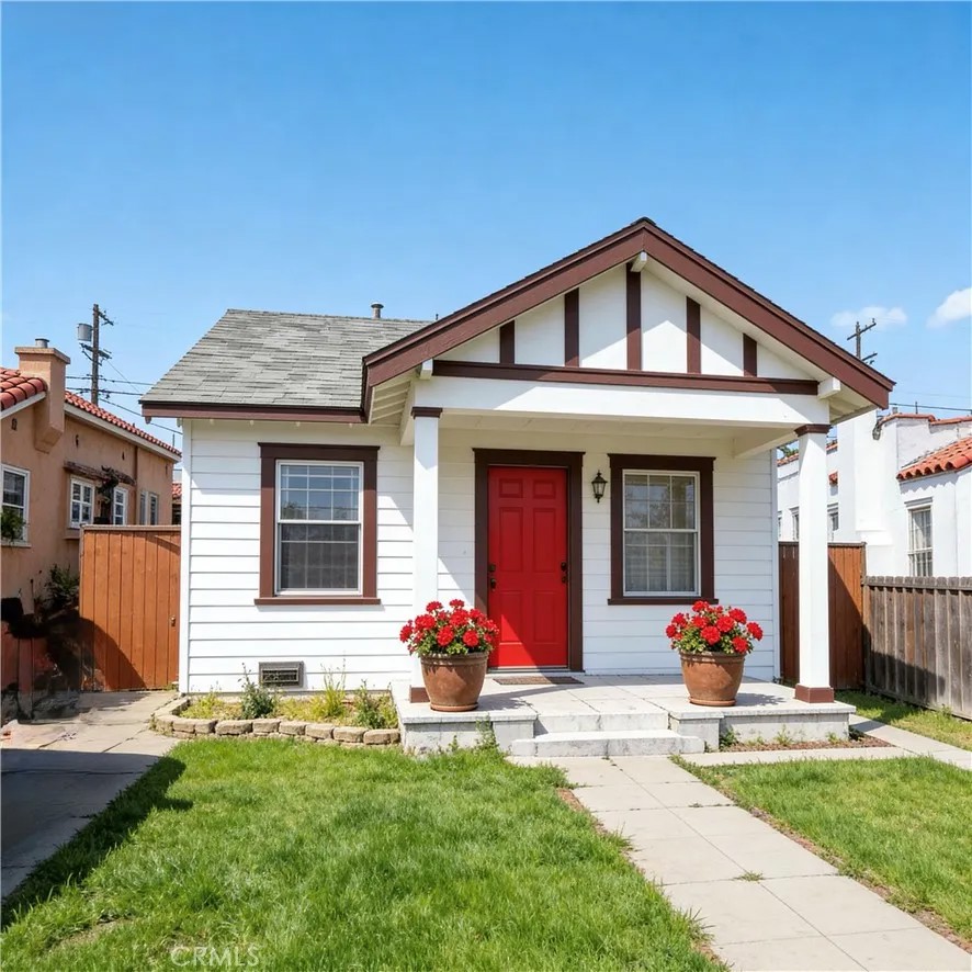 1119 W 84th Place