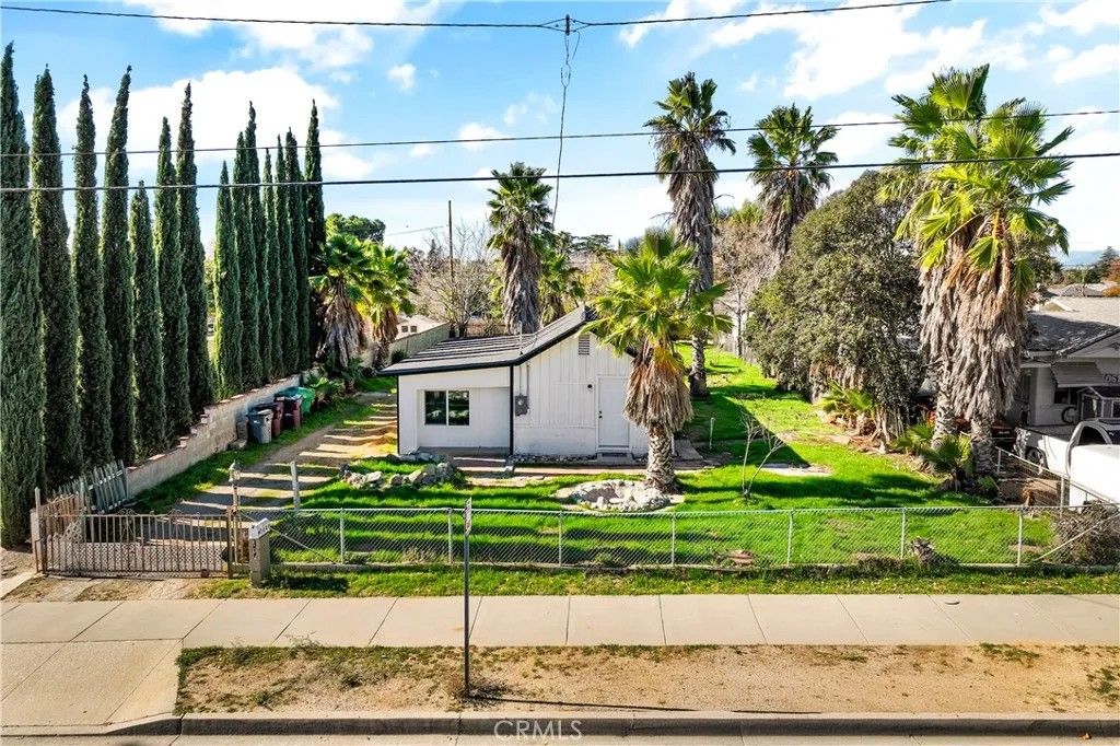 Photo of 1049 Beaumont Ave, Beaumont, CA 92223 (MLS # SW25276278)