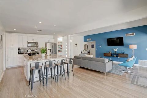 Tiny photo for 2922 N Farrell Dr, Palm Springs, CA 92262 (MLS # SB25255390)