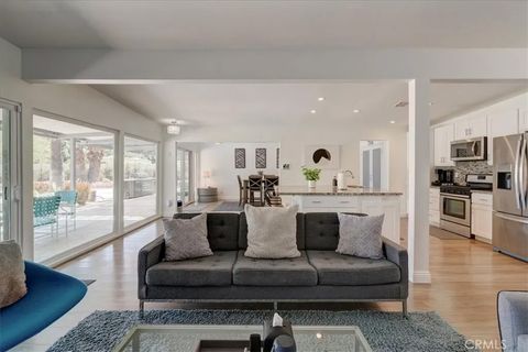 Tiny photo for 2922 N Farrell Dr, Palm Springs, CA 92262 (MLS # SB25255390)