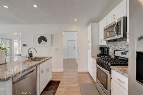 Tiny photo for 2922 N Farrell Dr, Palm Springs, CA 92262 (MLS # SB25255390)