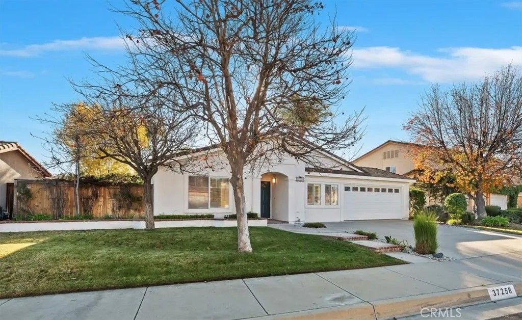 Photo of 37258 Huckaby Ln, Murrieta, CA 92562 (MLS # RS26010447)