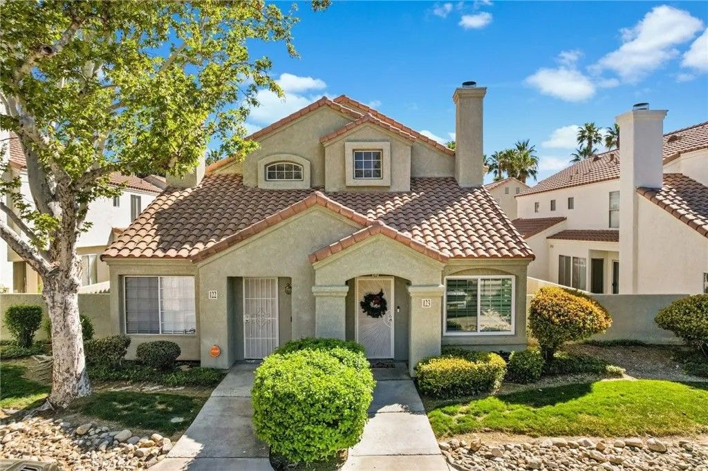 Photo of 37940 42nd St, Palmdale, CA 93552 (MLS # CV26065569)