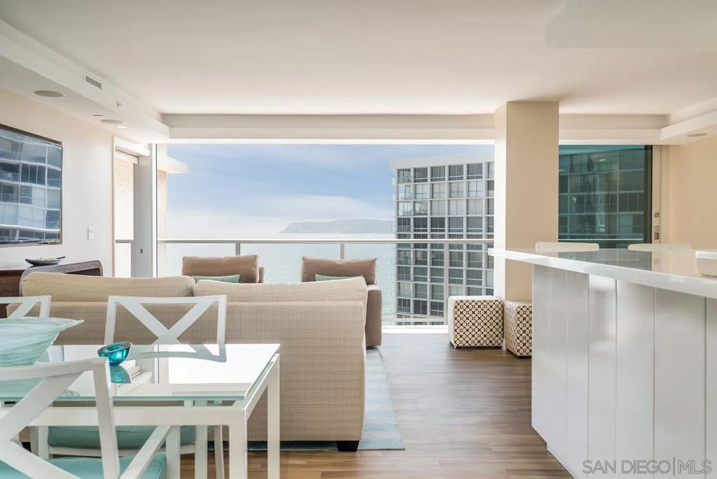 Photo of 1750 Avenida del Mundo #1206, Coronado, CA 92118 (MLS # 250036682)