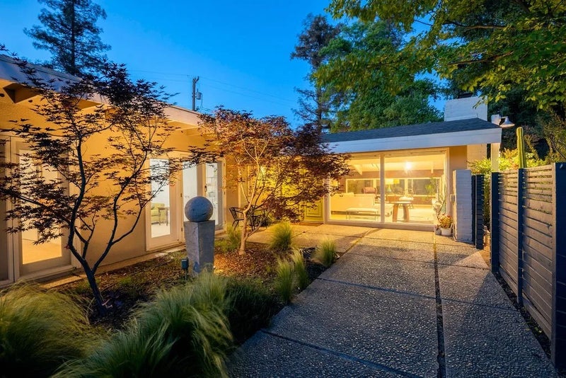 1264 W Celeste