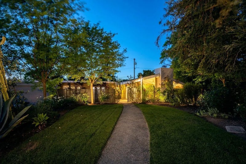 1264 W Celeste