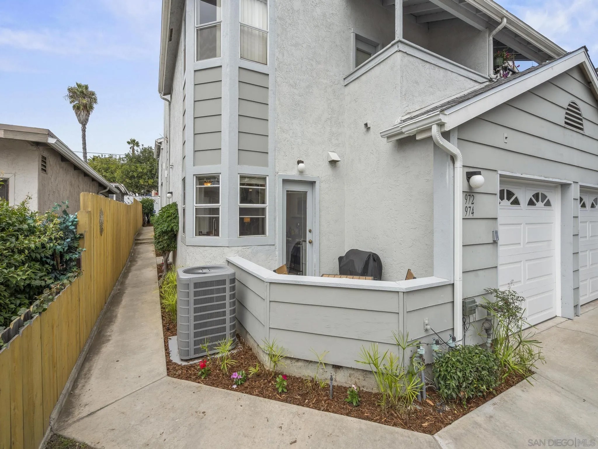 972 Sapphire Street