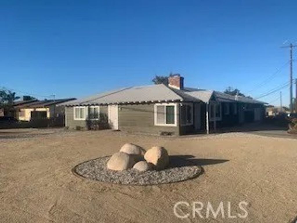 Photo of 33685 Washington Dr, Yucaipa, CA 92399 (MLS # IG26007733)
