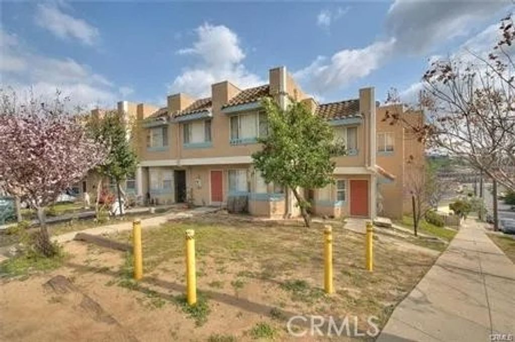 Photo of 4904 Ithaca Avenue #5, Los Angeles, CA 90032 (MLS # WS25271186)