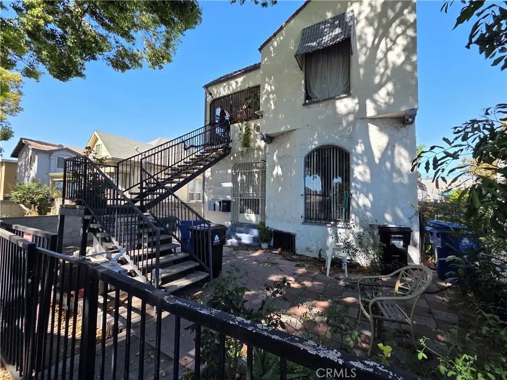 Photo of 1423 E 52nd St, Los Angeles, CA 90011 (MLS # CV26051321)