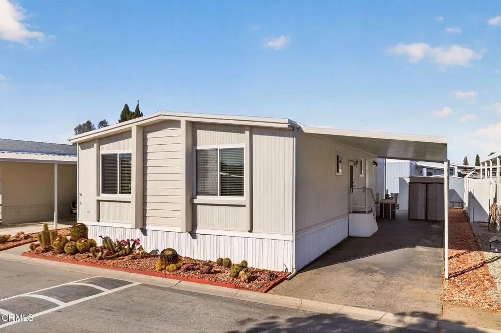 Photo of 6 Wisteria Way #6, Ventura, CA 93004 (MLS # V1-35832)