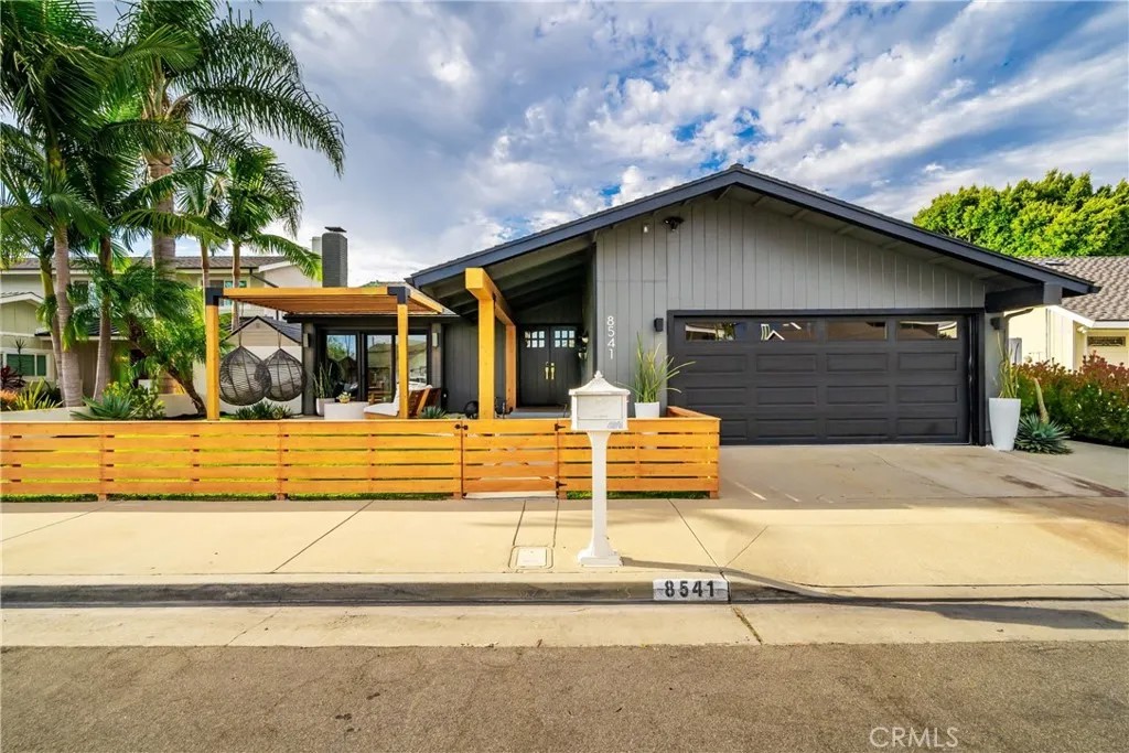 8541 Kelso Drive