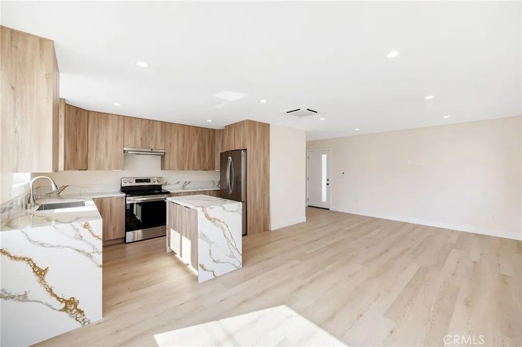 Photo of 503 Geneva St #A, Glendale, CA 91206 (MLS # BB26036805)