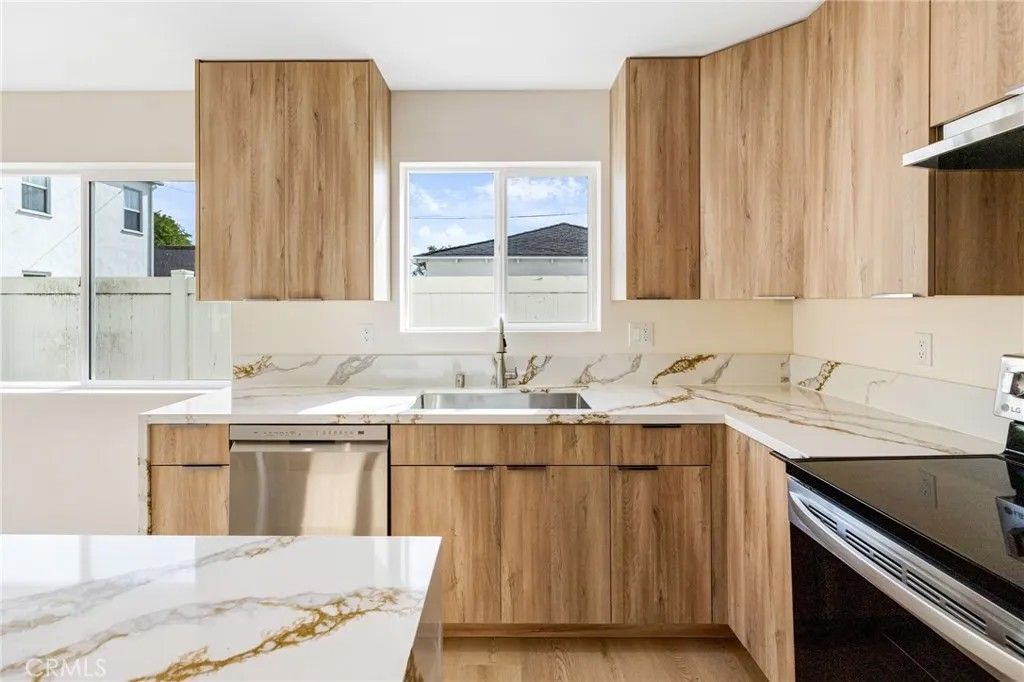 Photo of 503 Geneva St #A, Glendale, CA 91206 (MLS # BB26036805)