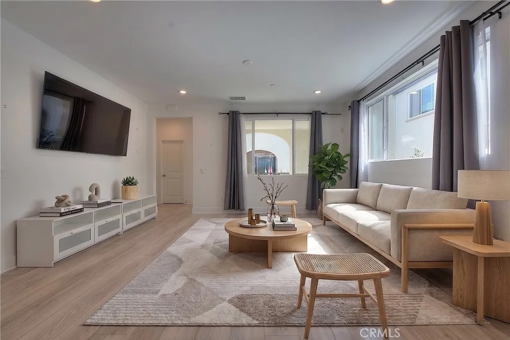 2750 W 182nd 120