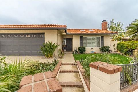 Photo of 10328 Ivy Court, Rancho Cucamonga, CA 91730 (MLS # CV25275731)