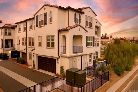 2328 Stardust Gln Escondido CA 92025
