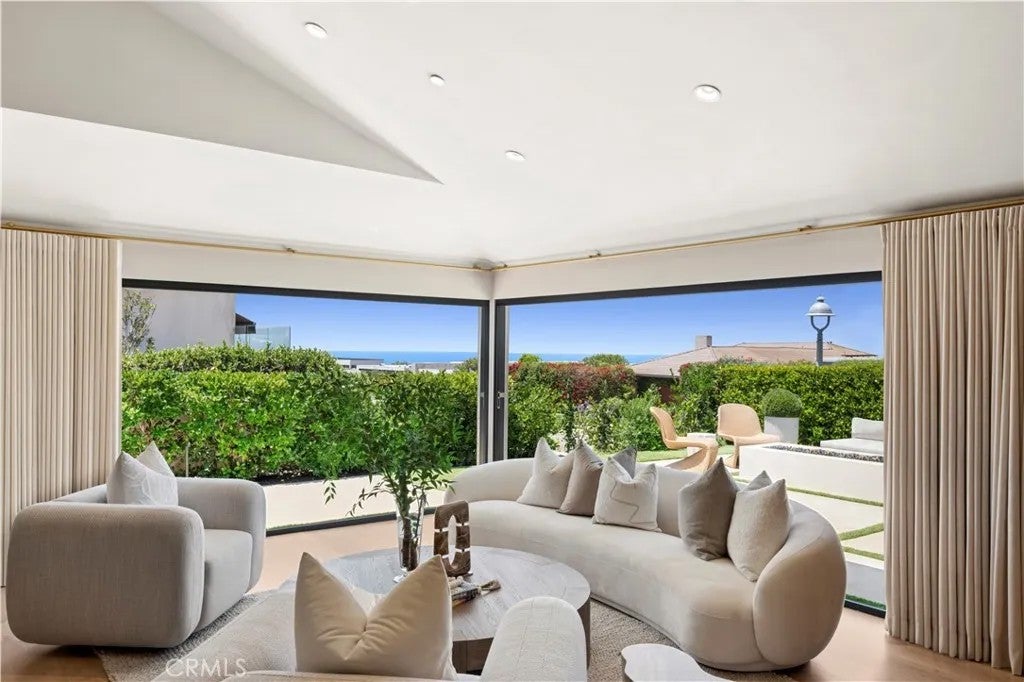 1120 White Sails Way