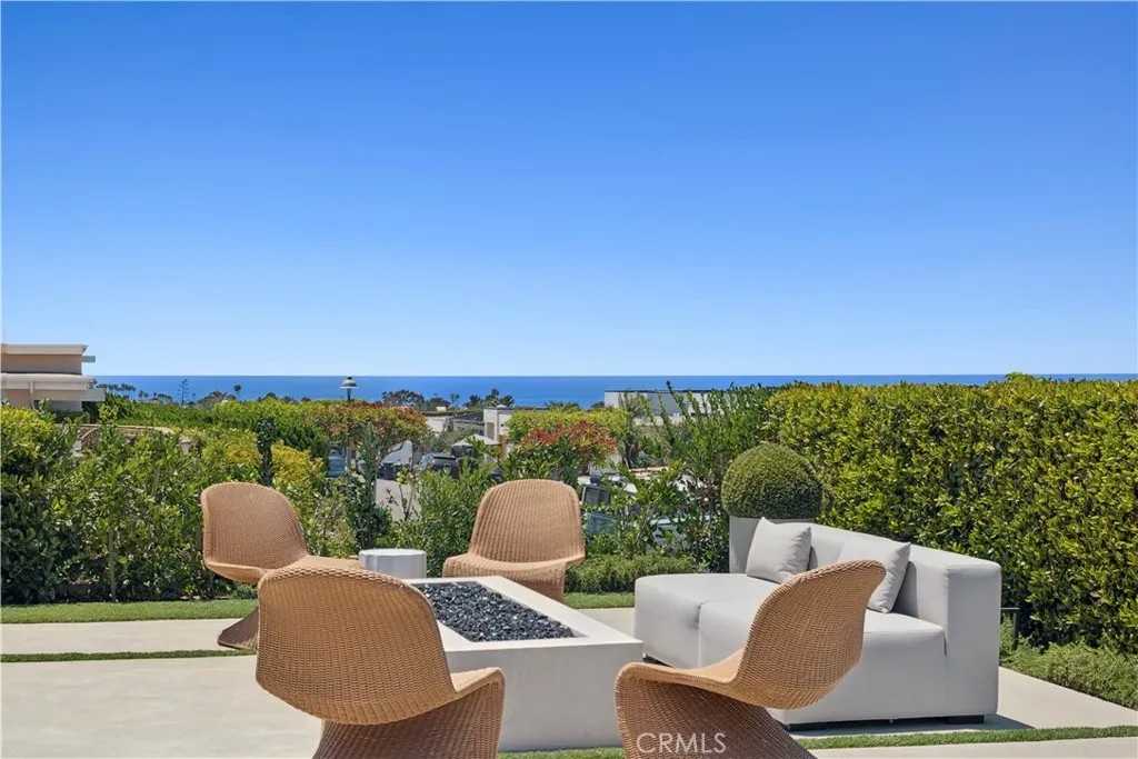 1120 White Sails Way