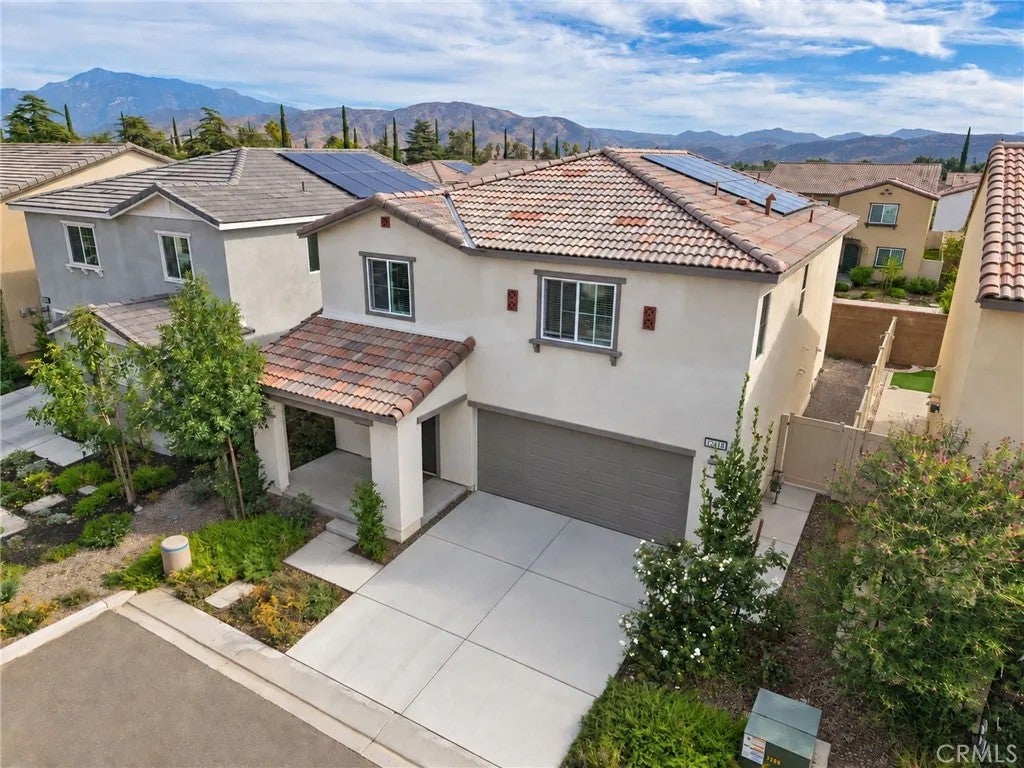 Photo of 1248 Goldenbrush Way, Banning, CA 92220 (MLS # CV26205326)