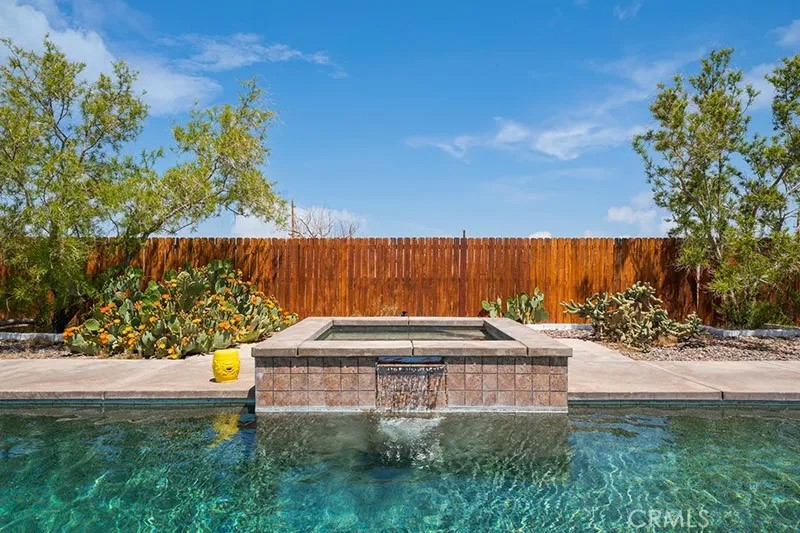61424 Latham Trail