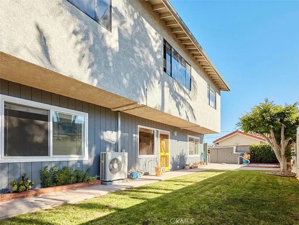 Photo of 3514 Ocean View, Mar Vista, CA 90066 (MLS # SB26049352)
