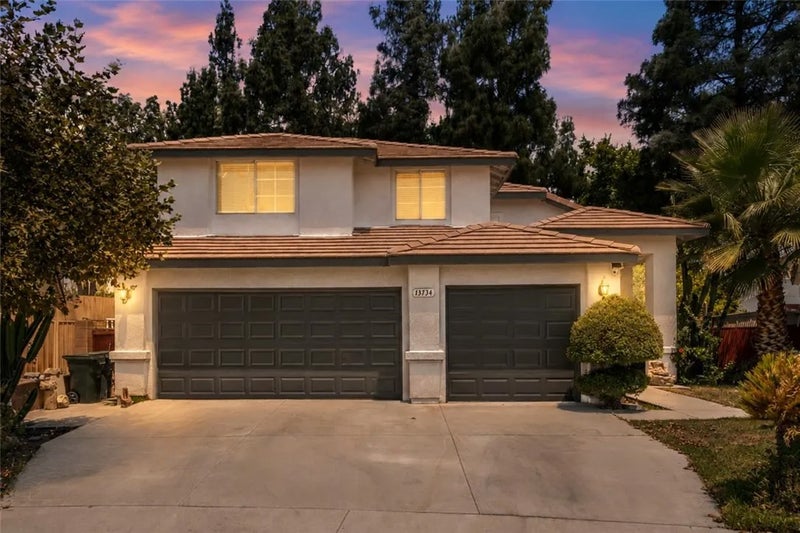 13734 Hillcrest