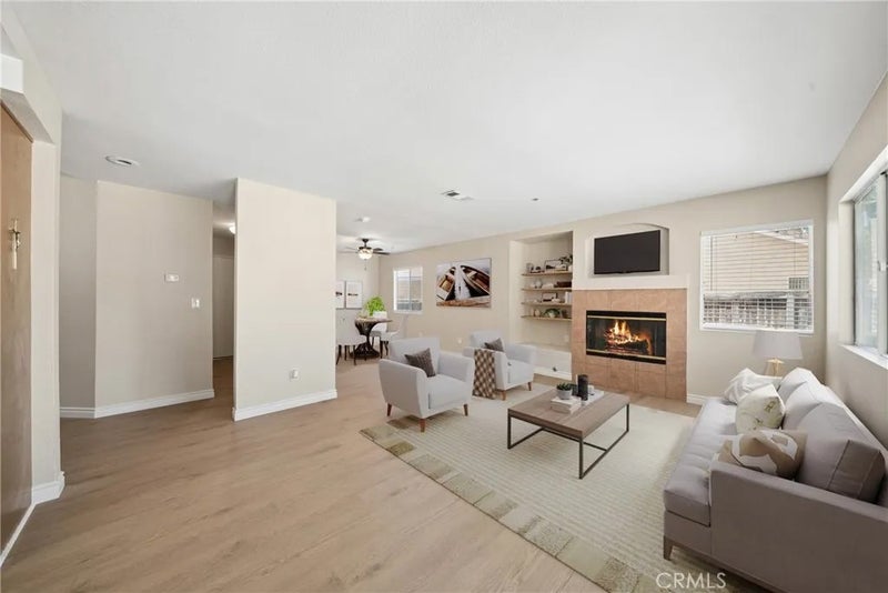 13734 Hillcrest