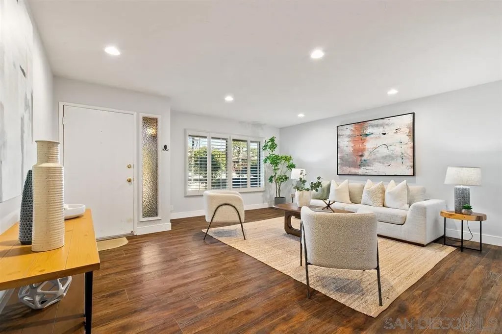 9810 GUISANTE TERRACE