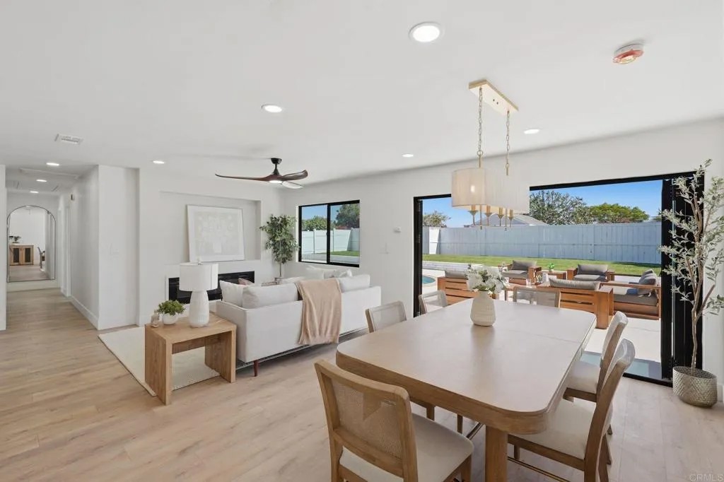 8833 Glenhaven Street