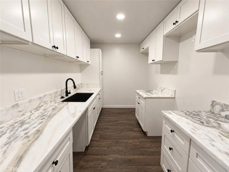 3565 Linden 237