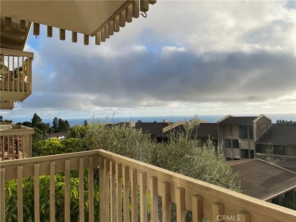 6542 Ocean Crest