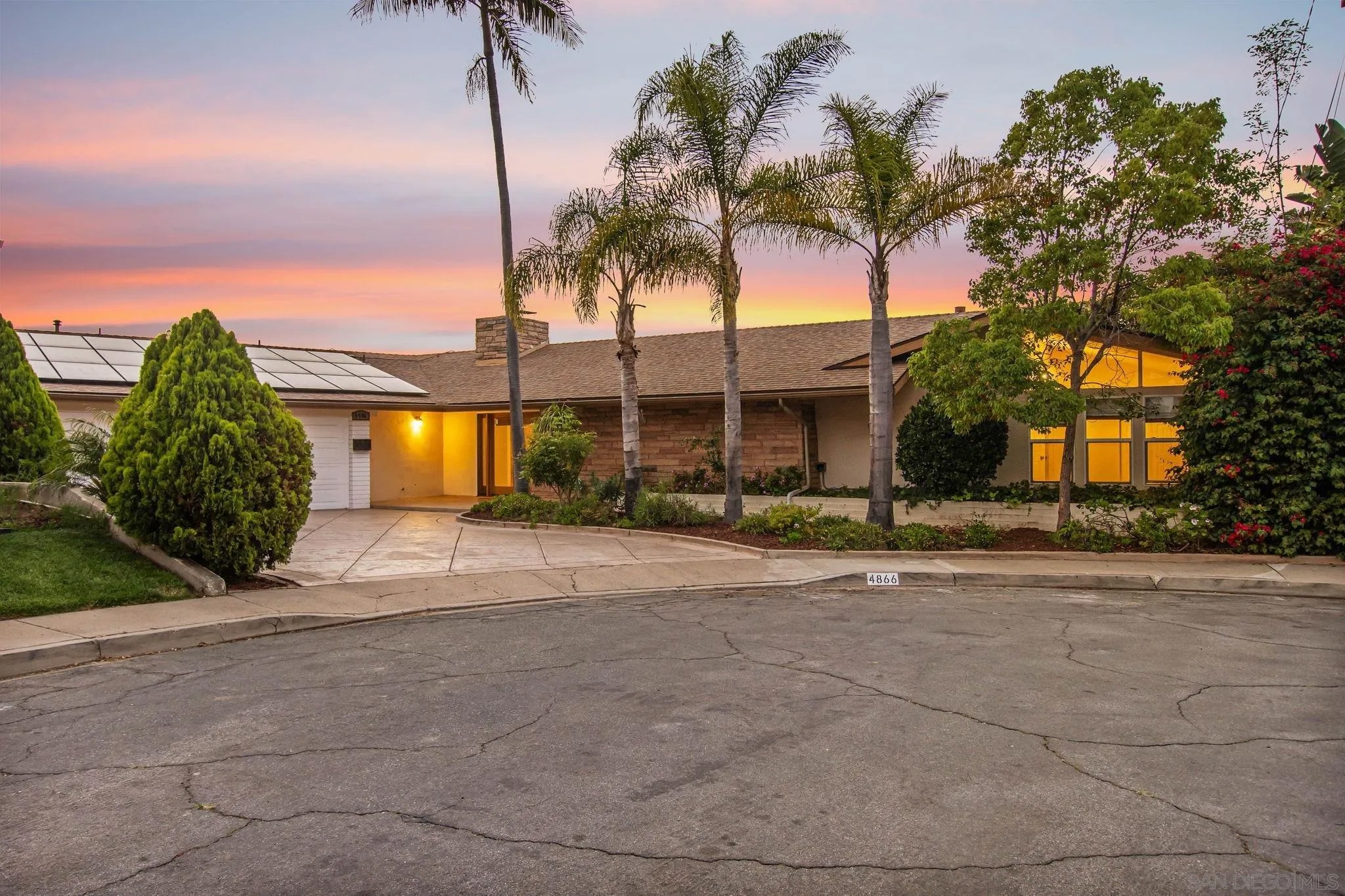 4866 Barbarossa Pl