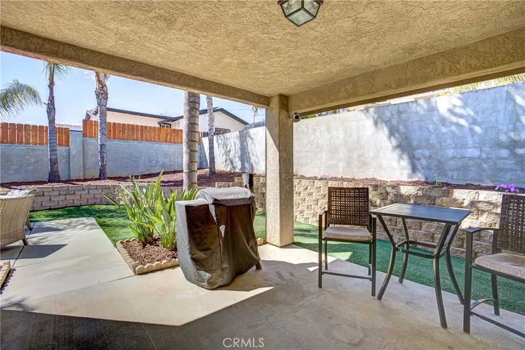 Photo of 117 Morro Rd, Fallbrook, CA 92028 (MLS # SW26070249)