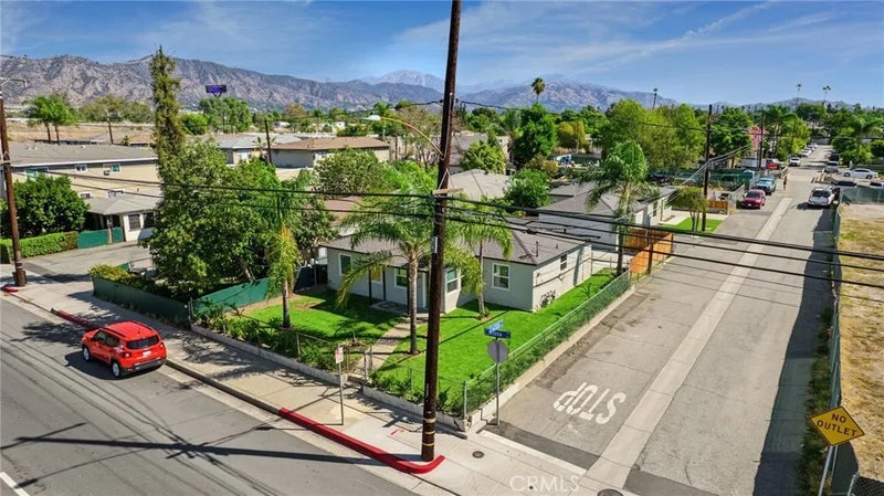 232 S Azusa