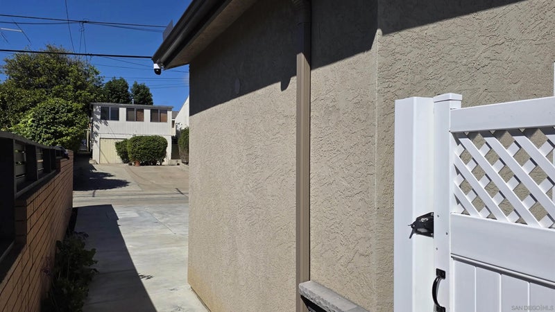 2114 Felspar