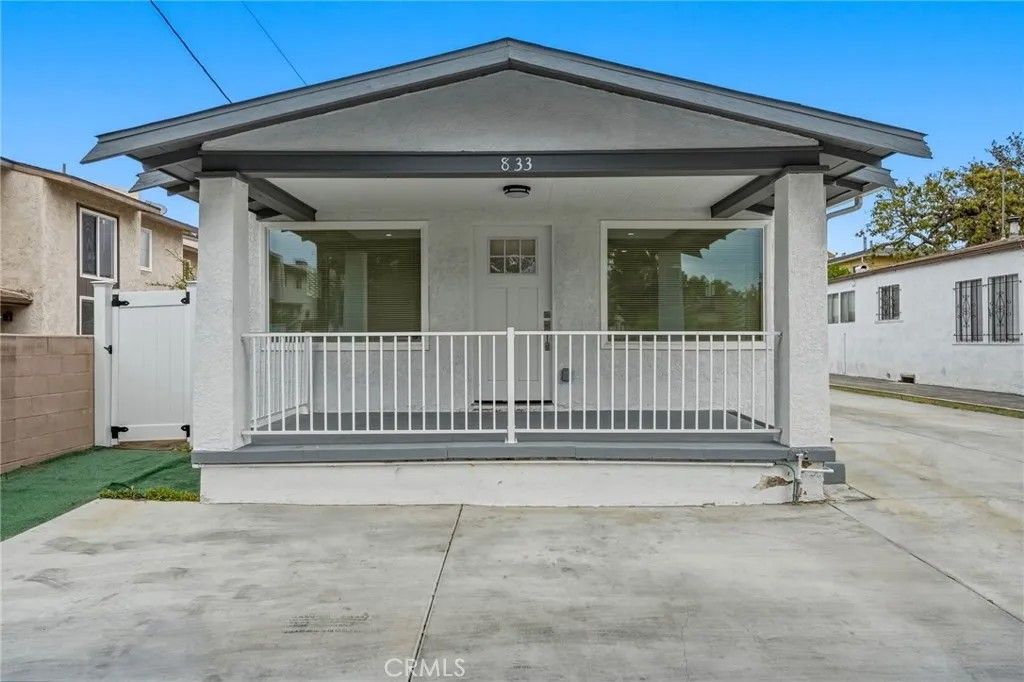 Photo of 833 E Acacia Ave, Glendale, CA 91205 (MLS # SR26057419)