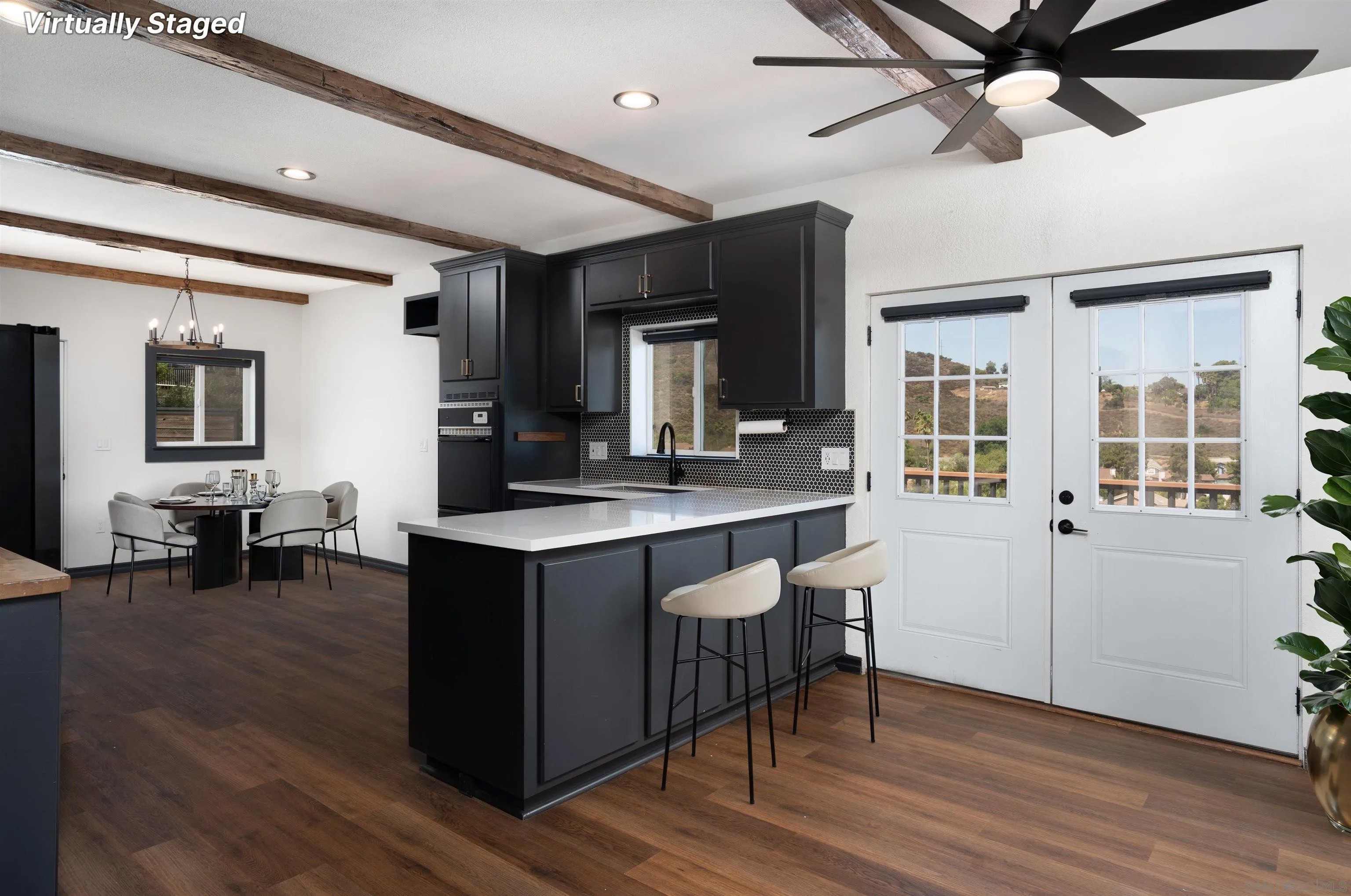 13210 Medallion Ln