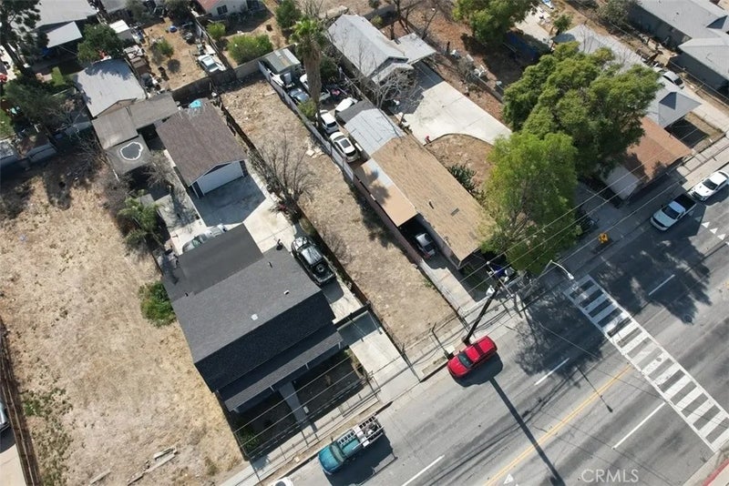 1445 W 5th