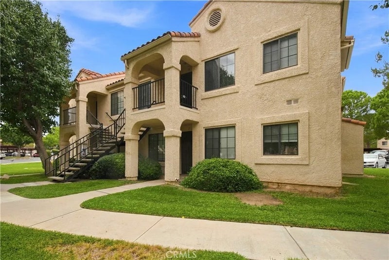 2554 Olive Dr Apt 8